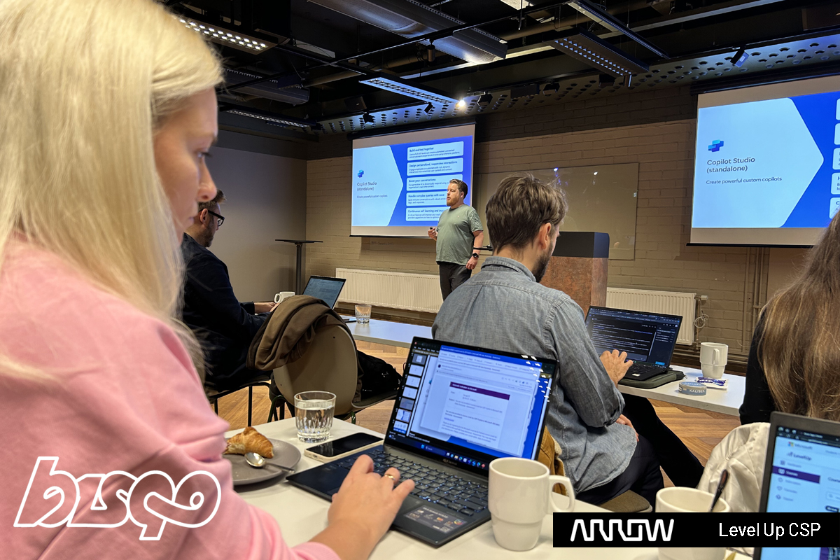 Dag 2 på CSP – Microsoft Power Platform Technical training. Här gör teamet tekniska hands-on labb.